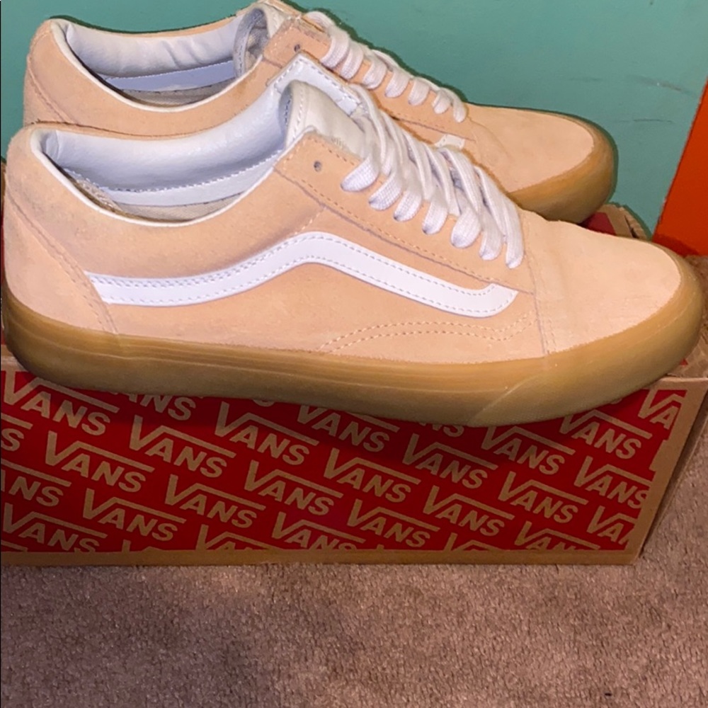 Suede peach vans!